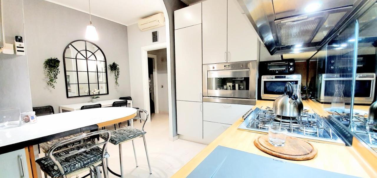 Charming Apartment Central Station Milan Luaran gambar